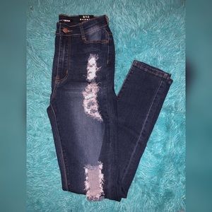 FashionNova Ripped Skinny Jeans NWT